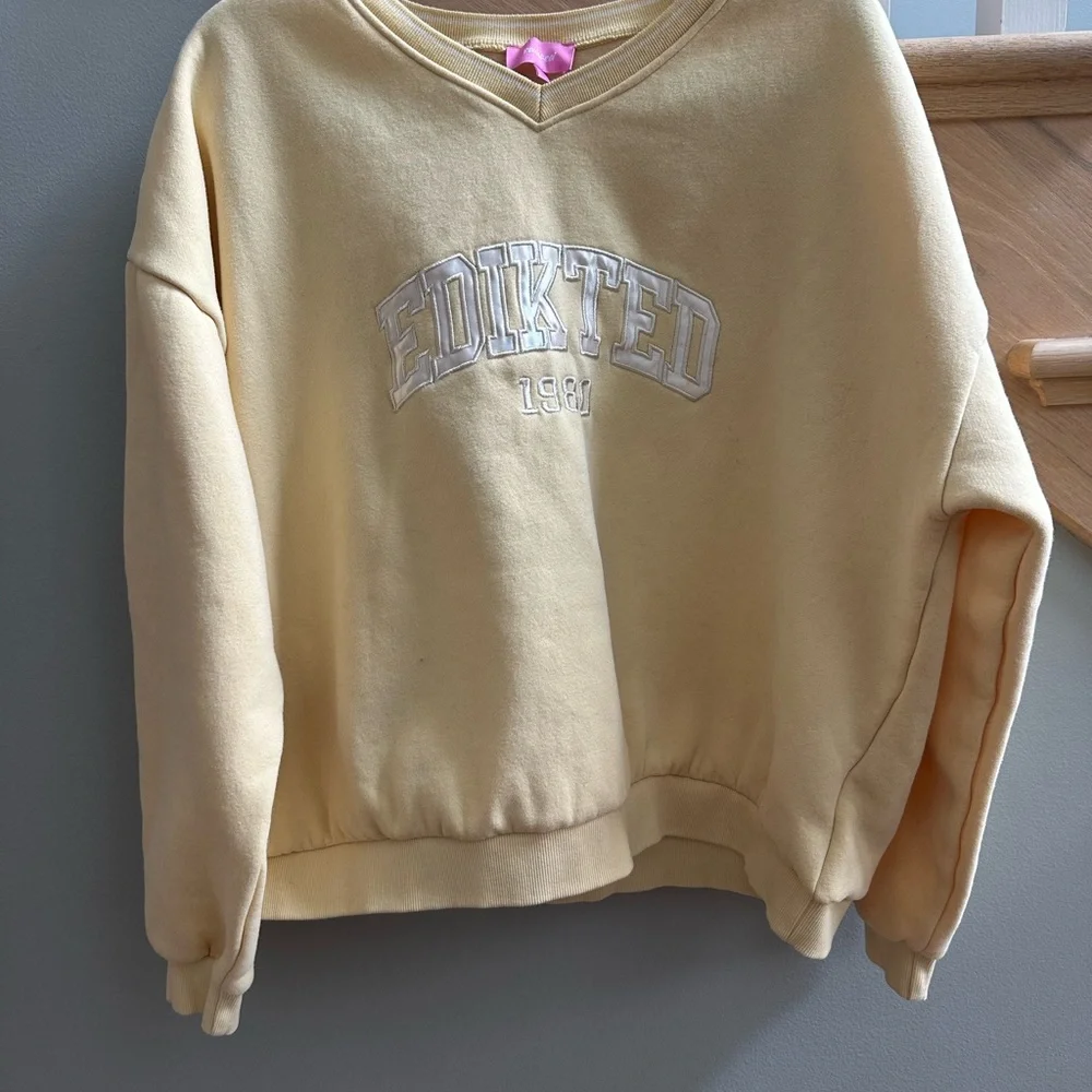 Edikted Light Yellow Sweatshirt - Picture 1 of 2